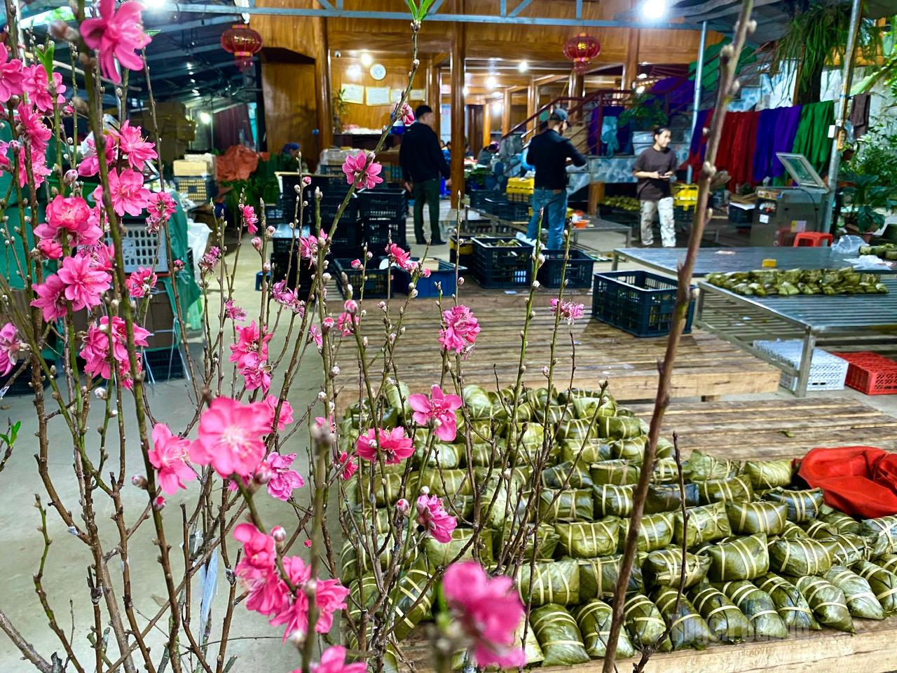 Notably, Ban Tuy’s humpback chung cakes have been exported to Canada, Taiwan, Thailand, Cambodia and Laos.