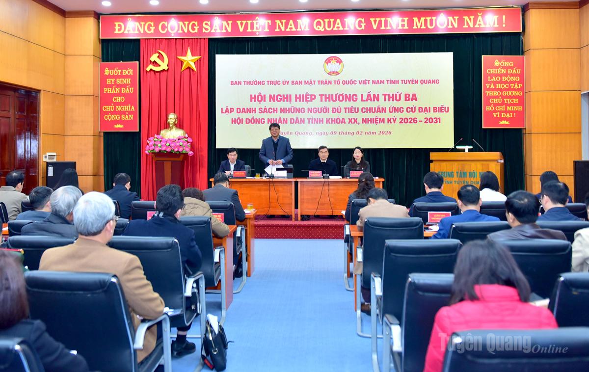 Toàn cảnh hội nghị.