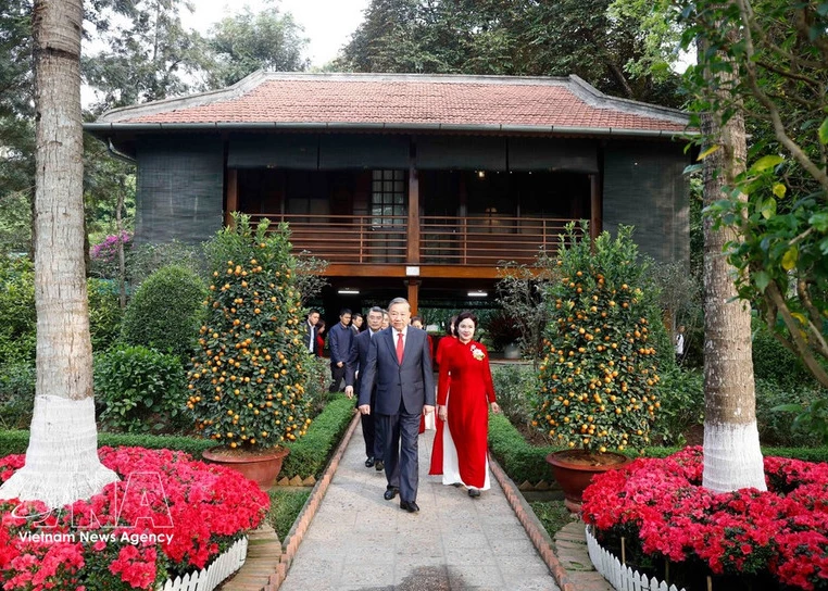 Party General Secretary To Lam visits Ho Chi Minh Relic Site within the Presidential Palace complex (Photo: VNA)