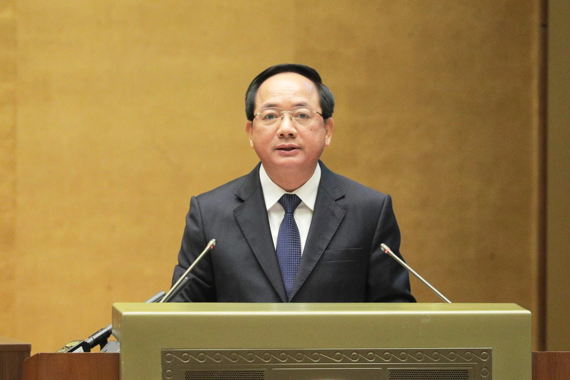 Trưởng Ban Tuyên giáo và Dân vận Trung ương Trịnh Văn Quyết trình bày chuyên đề tại Hội nghị. Ảnh: Hồ Long