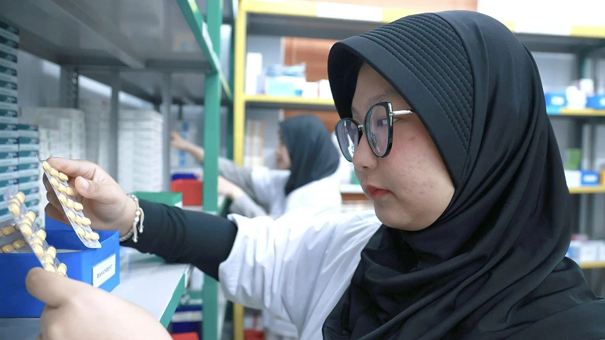 Syakita and Shafira said they chose Duc Minh General Hospital for their internship because they were impressed by the quality of the healthcare system and the friendliness of the medical staff, and they also wished to directly experience the local culture and landscape.