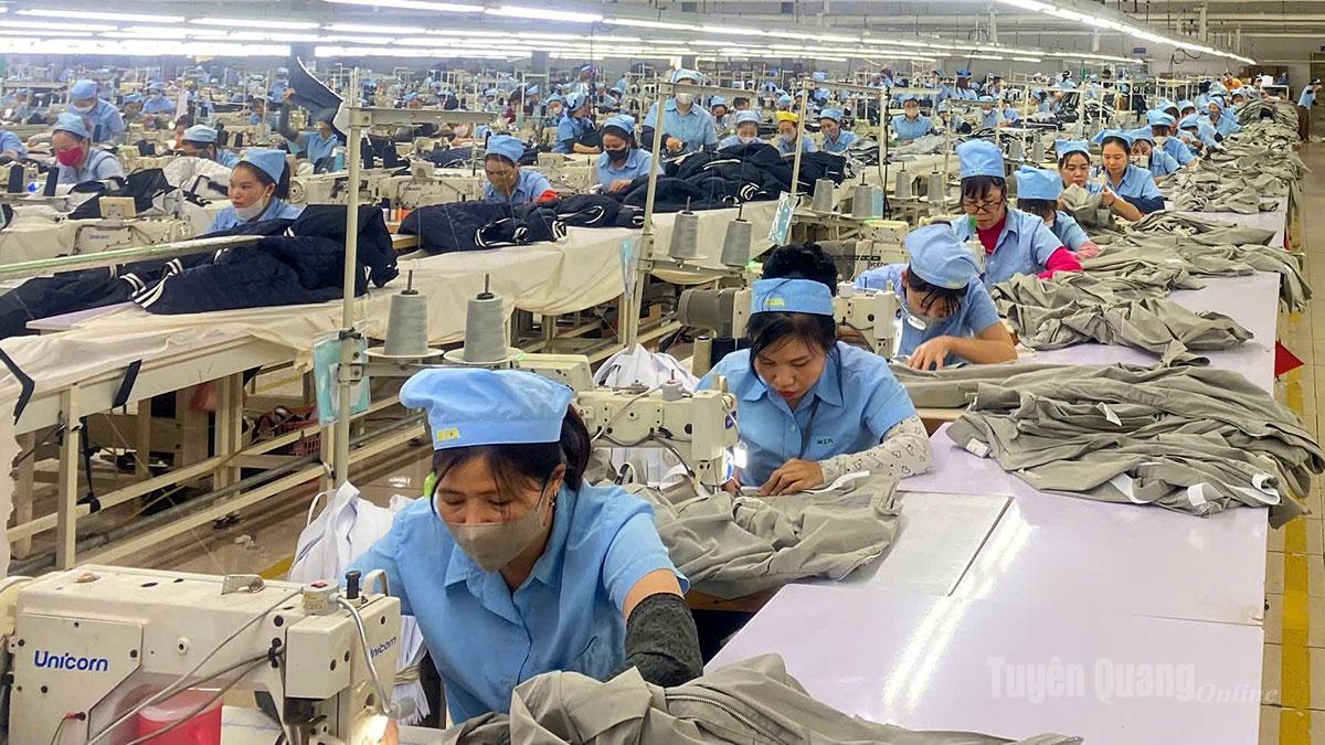 Để bảo đảm đơn hàng cho đối tác, Công ty TNHH MSA-YB, 
Khu công nghiệp Long Bình An 
cần trên 2.000 lao động.