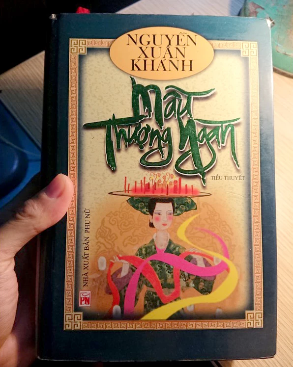 Cuốn sách như một bản giao hưởng của ký ức, tâm linh và số phận con người Việt.