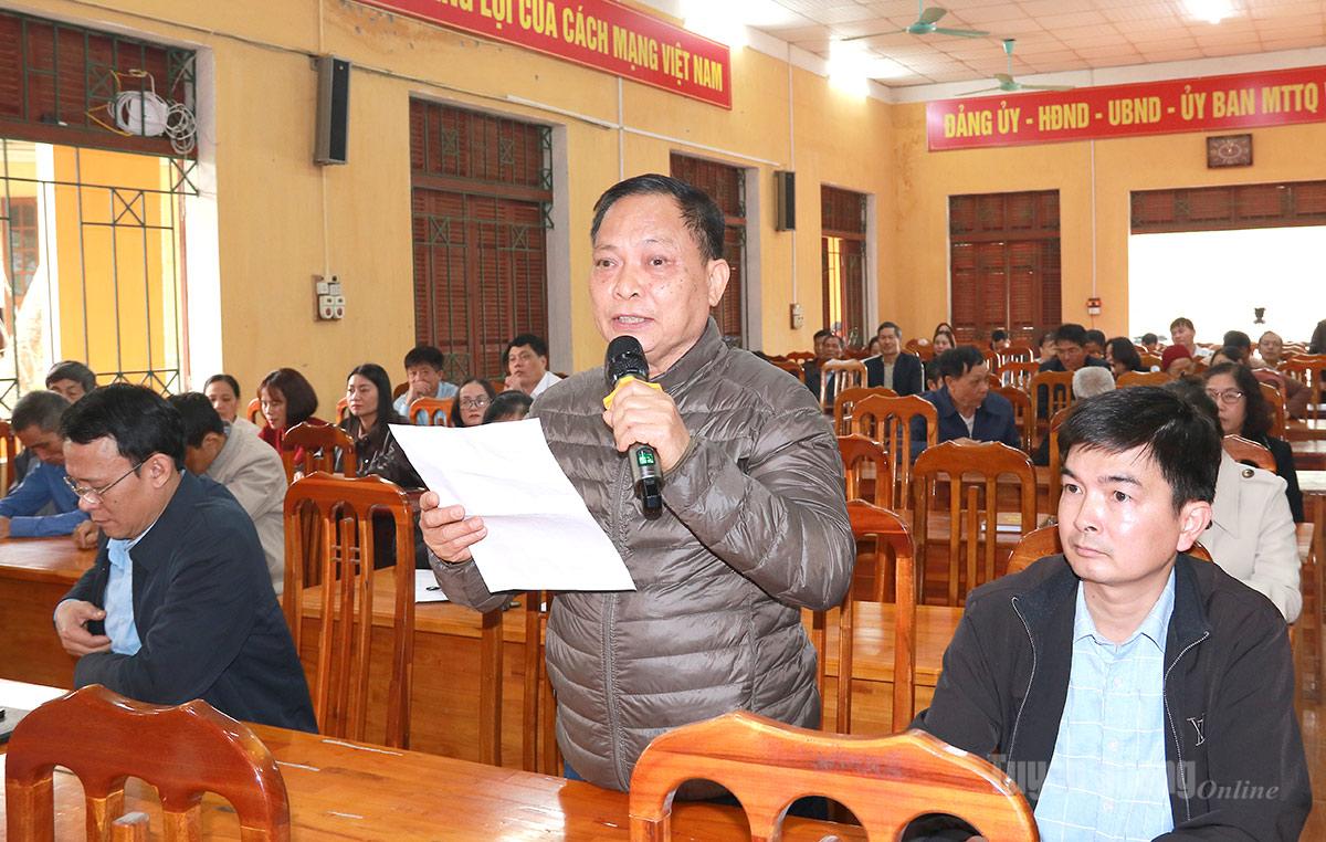 Cử tri xã Thái Hòa nêu ý kiến kiến nghị với các ứng cử viên.