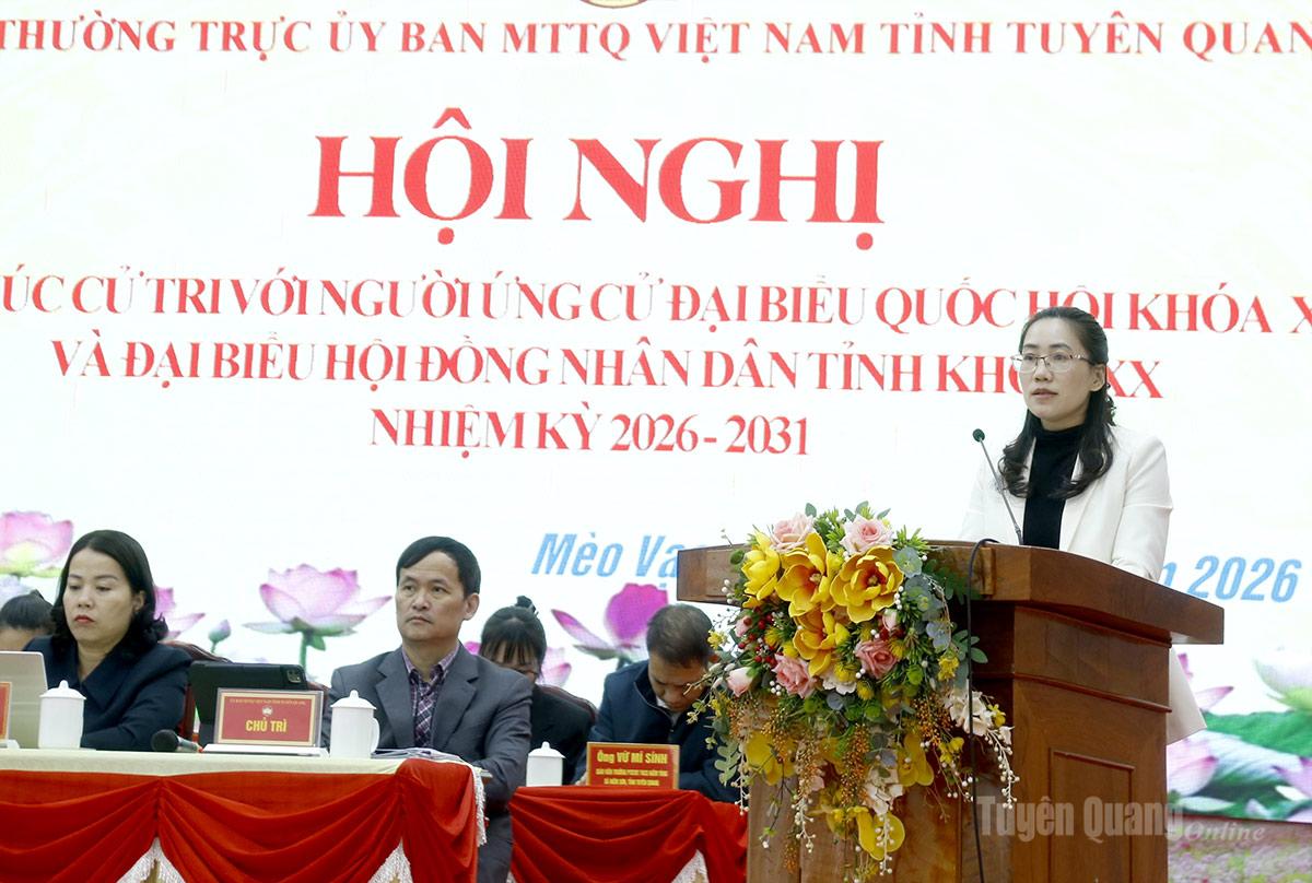  Ứng cử viên đại biểu HĐND tỉnh Mua Hồng Sinh, Phó Trưởng Ban Dân tộc, Hội đồng nhân dân tỉnh trình bày chương trình hành động