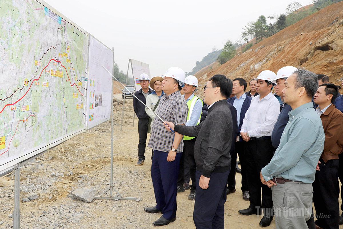 Chủ tịch UBND tỉnh Phan Huy Ngọc kiểm tra tiến độ thi công Dự án cao tốc Tuyên Quang - Hà Giang