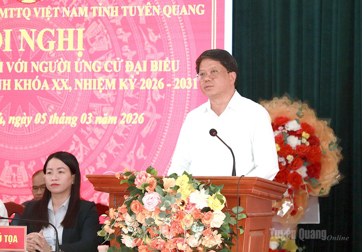 Đồng chí Hà Trung Kiên, Ủy viên BTV Tỉnh ủy, Phó Chủ tịch Thường trực Ủy ban MTTQ Việt Nam tỉnh trình bày chương trình hành động cá nhân.