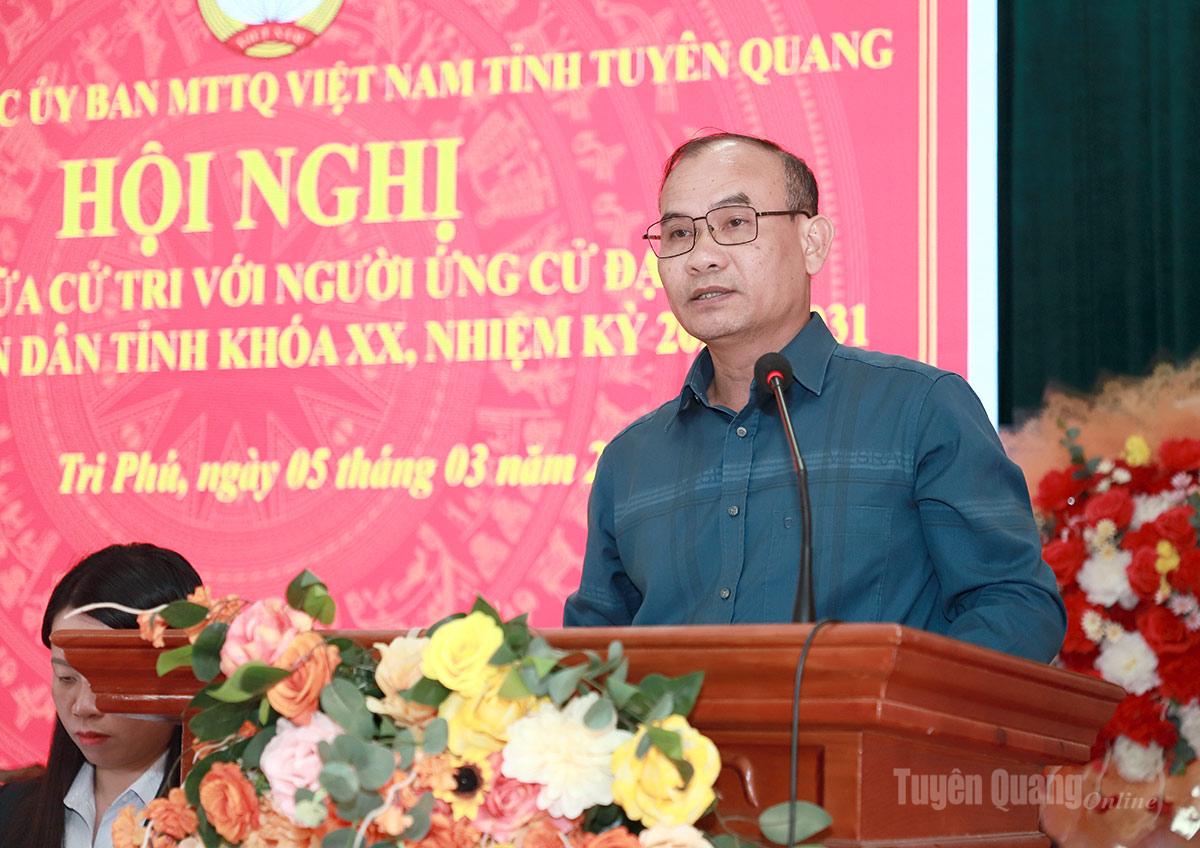 Đồng chí Lê Văn Vượng, Chánh văn phòng Báo và phát thanh, truyền hình Tuyên Quang trình bày chương trình hành động cá nhân.