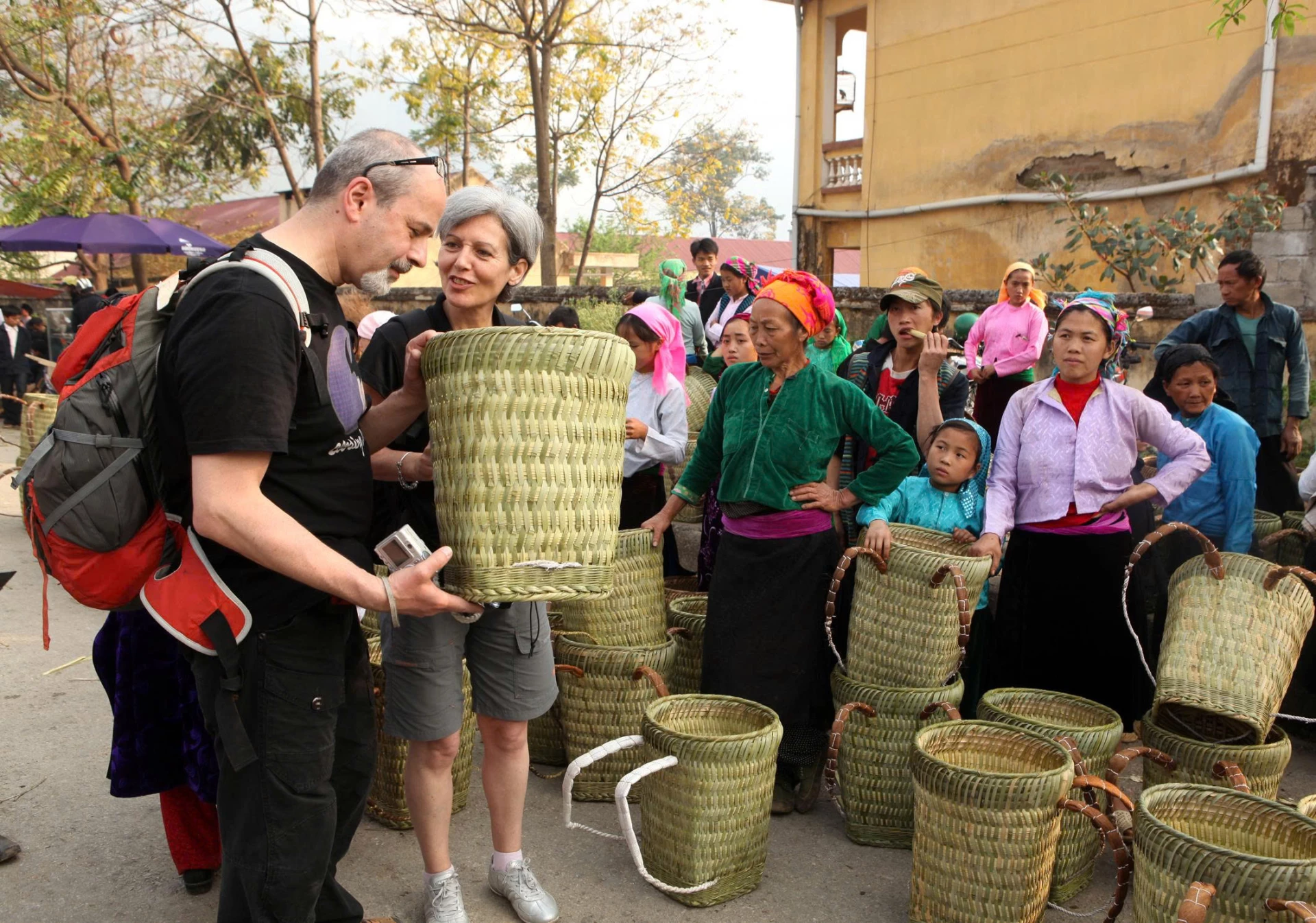 They are excited about the labor tools of local people.