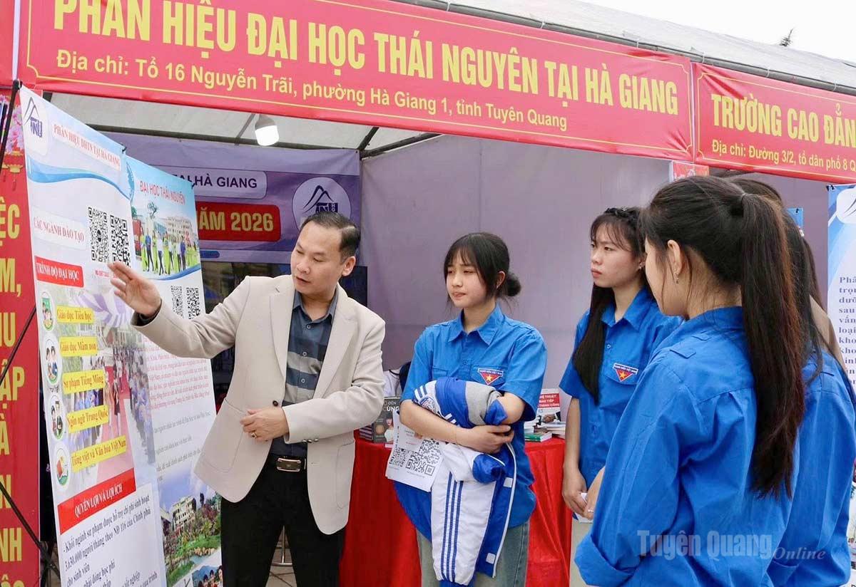 Phân hiệu Đại học Thái Nguyên tại Hà Giang tư vấn tuyển sinh năm 2026 tại xã Vị Xuyên.