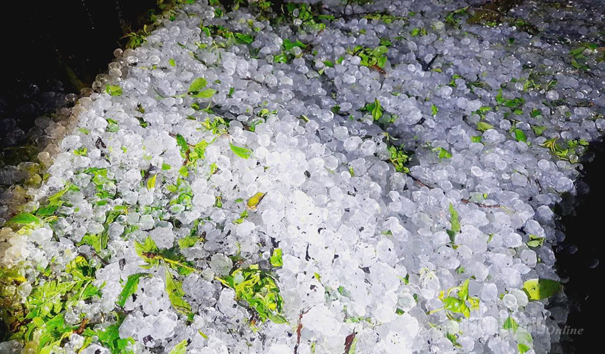  Kích thước các hạt mưa đá.