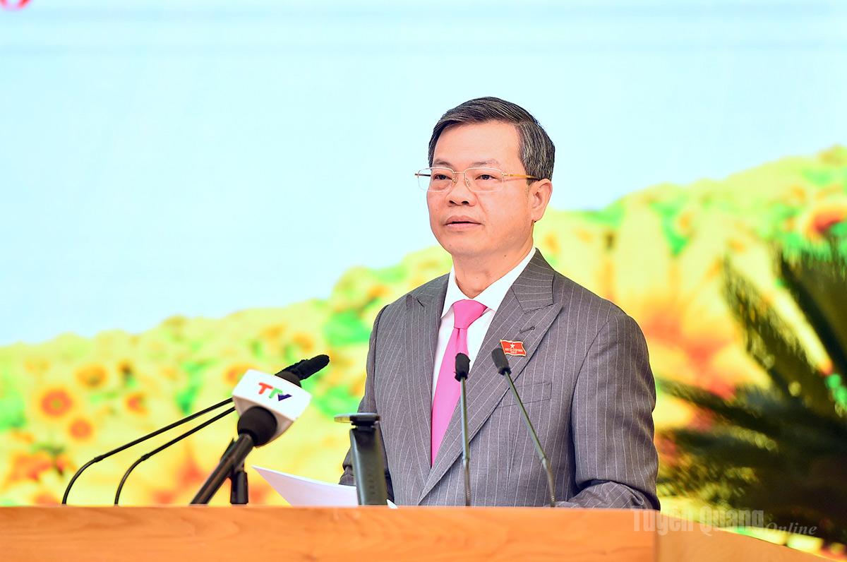 Đồng chí Chủ tịch HĐND tỉnh Nguyễn Văn Sơn.