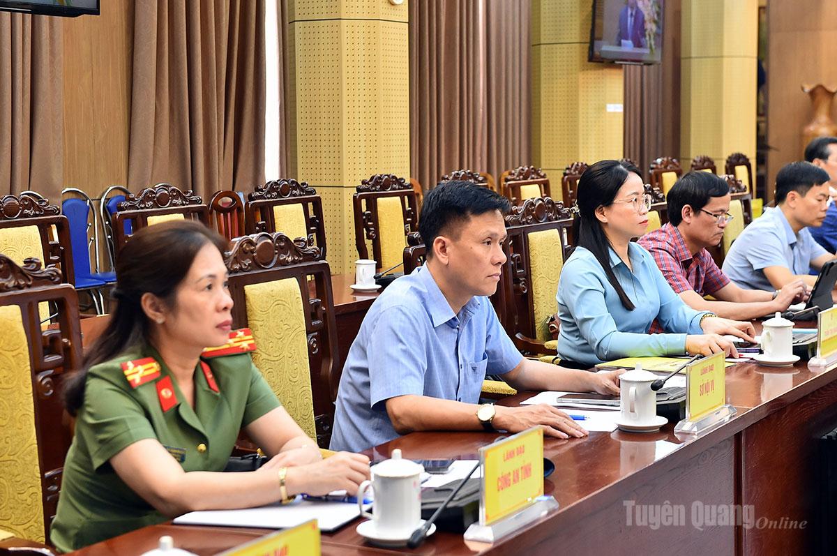 Các đại biểu dự hội nghị.