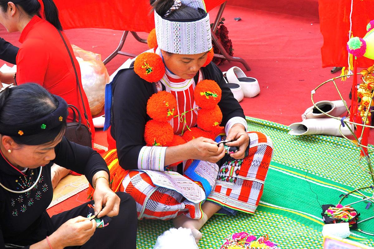 Phần thi Khâu còn đẹp tại lễ hội.