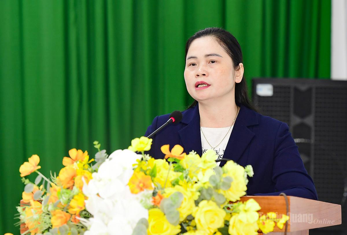 Ứng cử viên đại biểu Quốc hội khóa XVI Ma Thị Thúy, Ủy viên Ban Chấp hành Đảng bộ tỉnh, Ủy viên Ban Chấp hành Đảng bộ các cơ quan Đảng tỉnh, Phó Trưởng đoàn ĐBQH hoạt động chuyên trách khóa XV tỉnh, Ủy viên Hội đồng Dân tộc của Quốc hội trình bày chương trình hành động cá nhân.