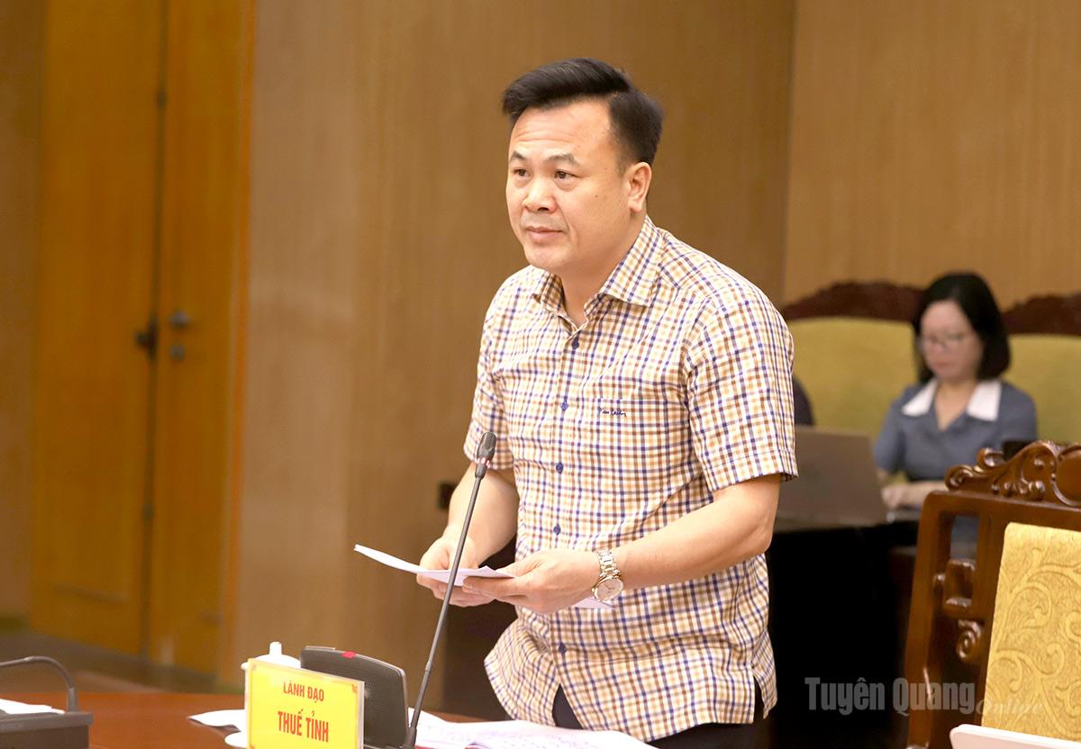 Lãnh đạo Thuế tỉnh thông tin kết quả thu ngân sách và giải pháp chuyển đổi hộ kinh doanh sang doanh nghiệp.