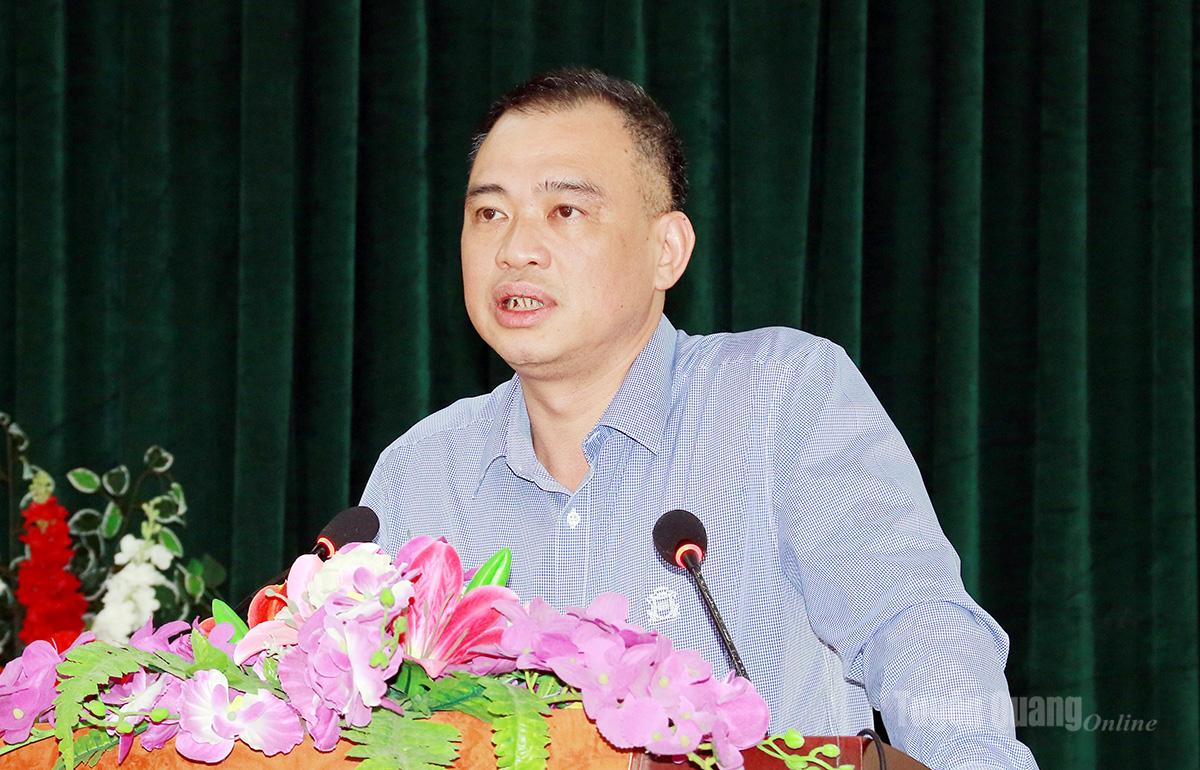 Ứng cử viên đại biểu HĐND tỉnh khóa XX Lý Ngọc Thanh, Phó Trưởng Ban Pháp chế HĐND tỉnh trình bày chương trình hành động cá nhân.