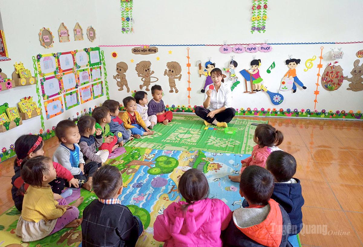 Theo lộ trình đến năm 2030, 100% xã, phường đạt chuẩn phổ cập dục mầm non cho trẻ từ 3 đến 5 tuổi.