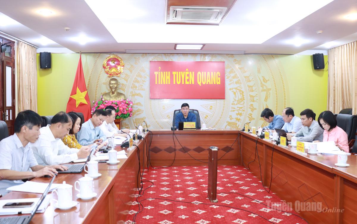 Quang cảnh buổi làm việc.