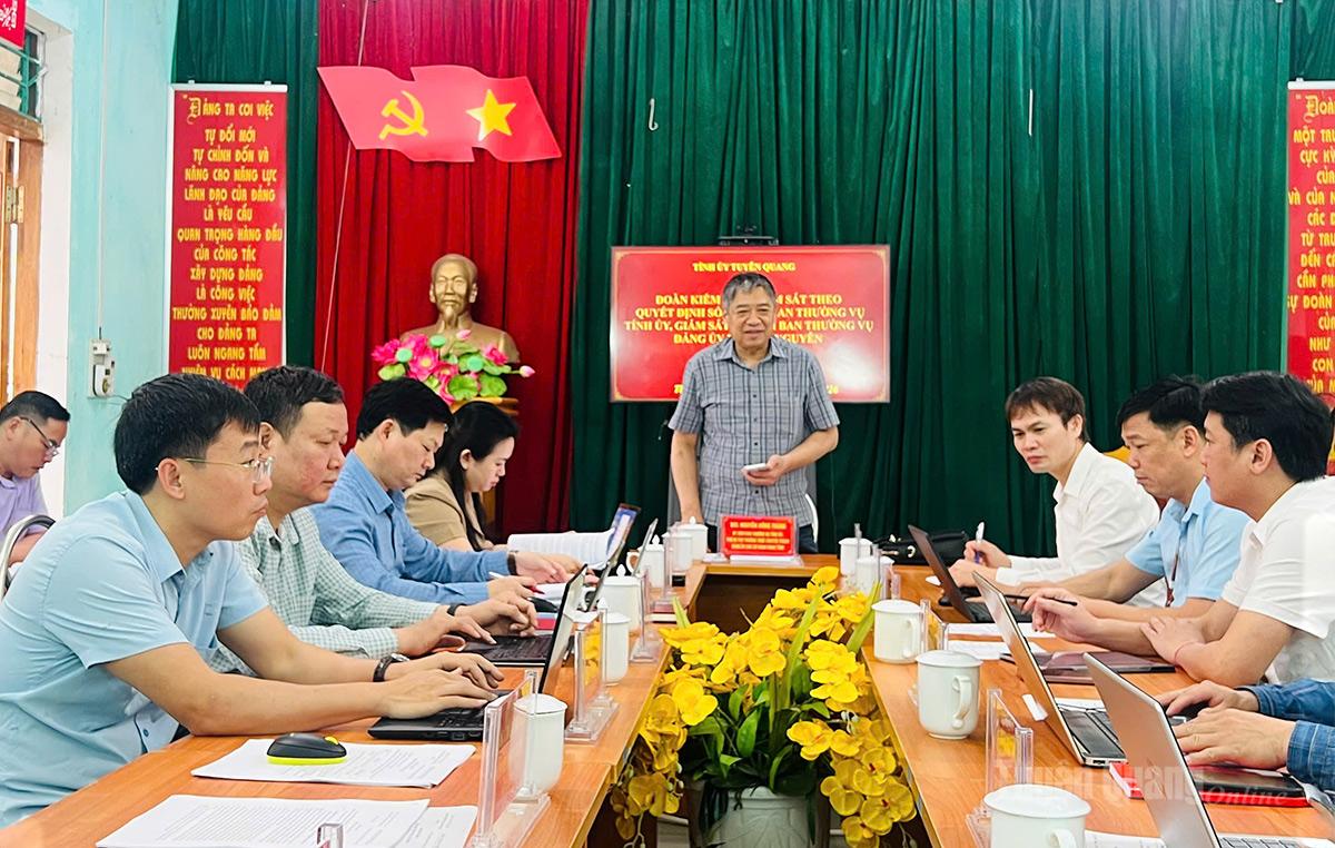 Đồng chí Nguyễn Hồng Trang, Phó Bí thư Thường trực Đảng ủy các cơ quan Đảng tỉnh chủ trì buồi làm việc.