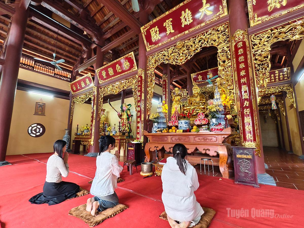 Phu Lam Pagoda has become an ideal spiritual destination, enriching cultural exploration journeys in the land of Tuyen Quang.