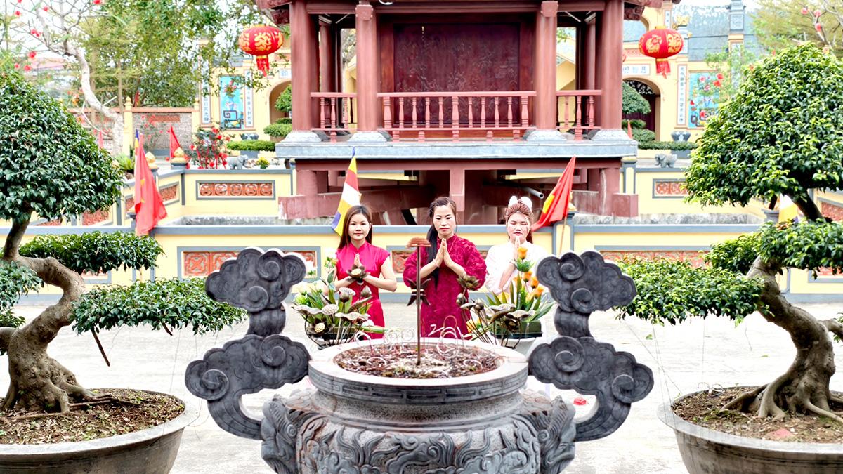 This site attracts many visitors from across the country when they come to Tuyen Quang, making the pagoda a notable tourism destination and a new travel highlight in the province.