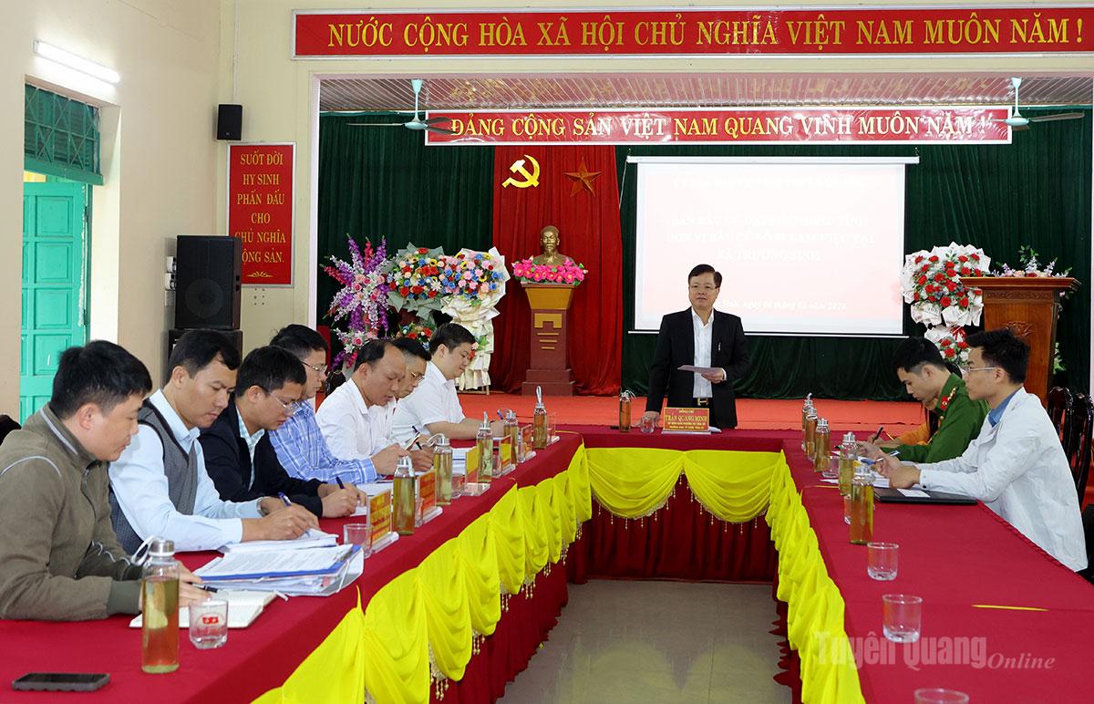 Toàn cảnh buổi làm việc tại xã Trường Sinh.