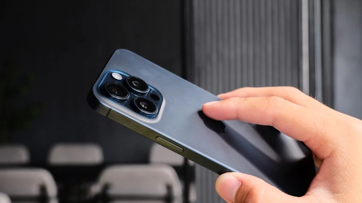 Khung Titan nhẹ nhàng và cấu hình mạnh mẽ