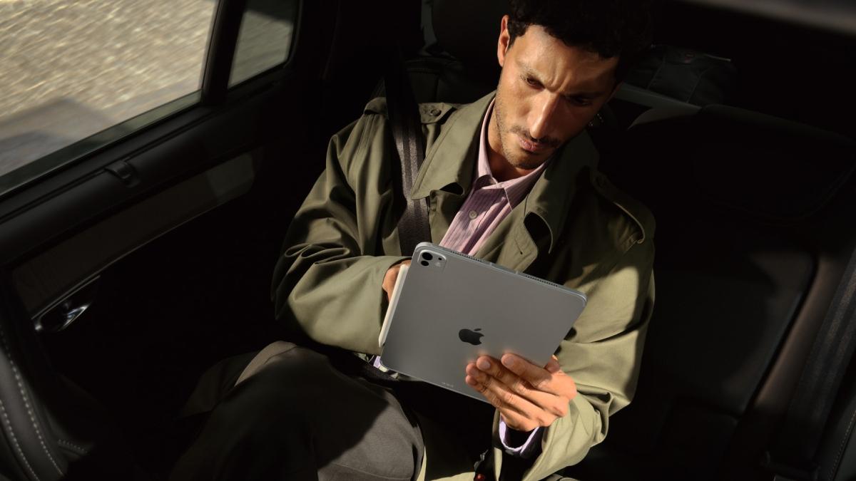 Bản Pro có thiết kế tinh tế, ngoại hình đẹp