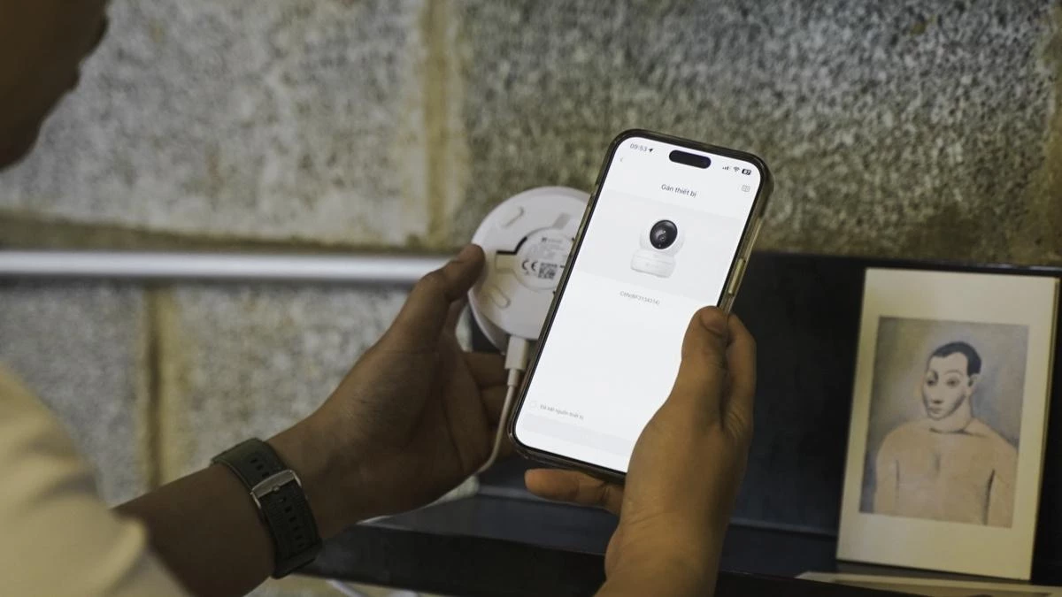 Cả hai đều có thể điều khiển và theo dõi từ ứng dụng