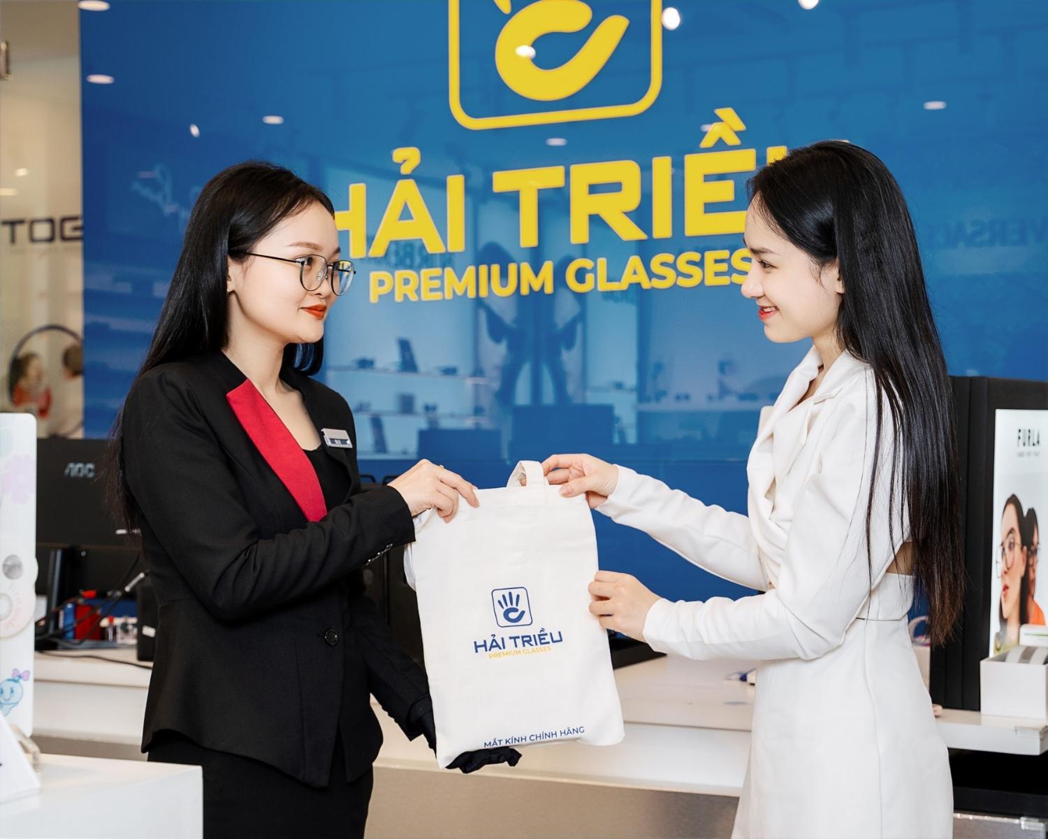 Hải Triều cung cấp chính sách bảo hành và hậu mãi đầy đủ giúp khách hàng an tâm khi mua sắm