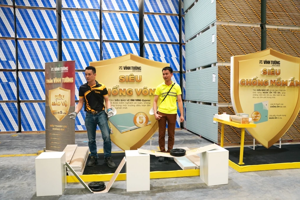 Showroom Công ty Cổ phần Công nghiệp Vĩnh Tường