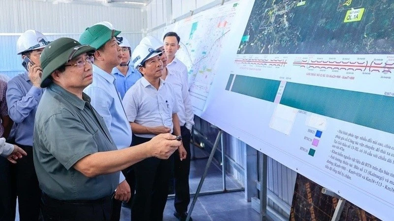 Khẩn trương đưa vào khai thác toàn tuyến cao tốc từ Quảng Ngãi tới Nha Trang - Báo Tuyên Quang