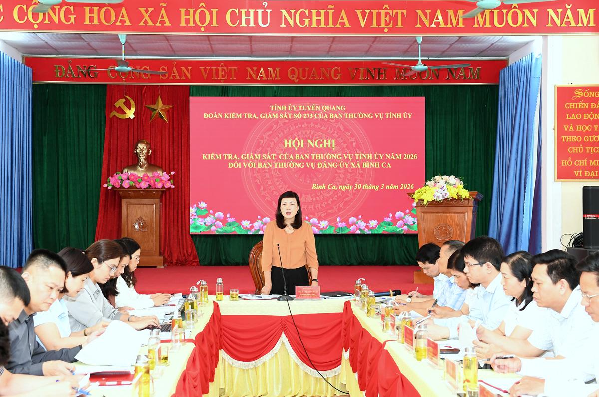 Đồng chí Phạm Thị Minh Xuân, Ủy viên Ban Thường vụ Tỉnh ủy, Phó Chủ tịch HĐND tỉnh phát biểu kết luận buổi làm việc.