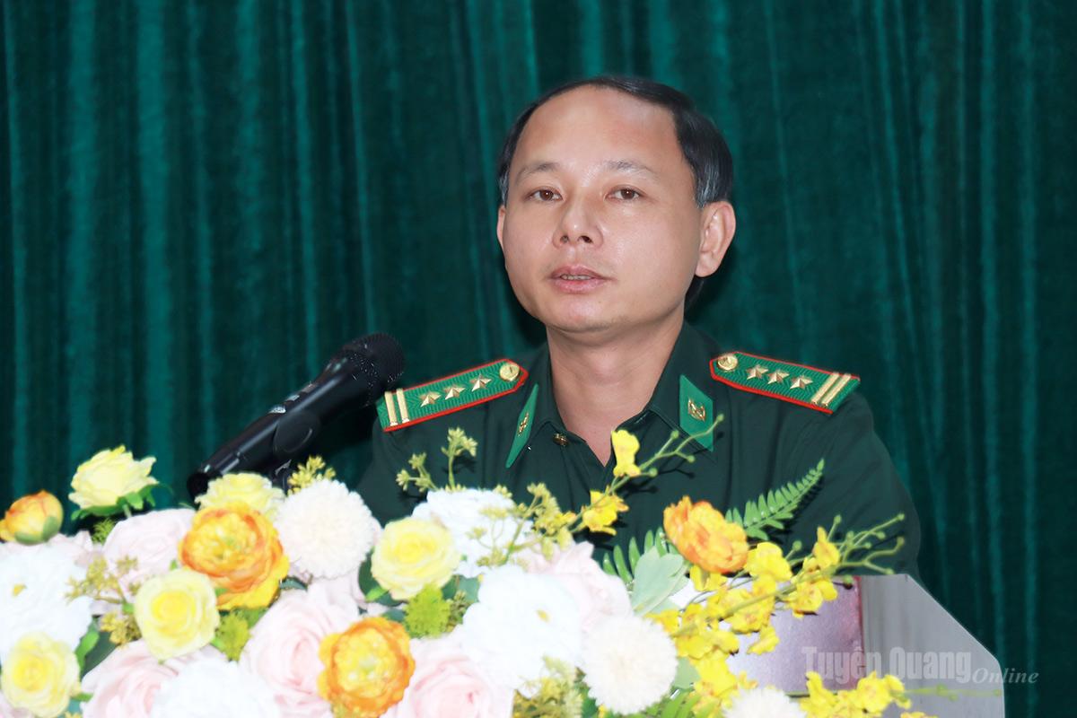 Đồng chí Thượng tá Lê Ngọc Sơn, Chính trị viên Đồn Biên phòng Cửa khẩu Quốc tế Thanh Thủy phát biểu tại buổi ký kết.