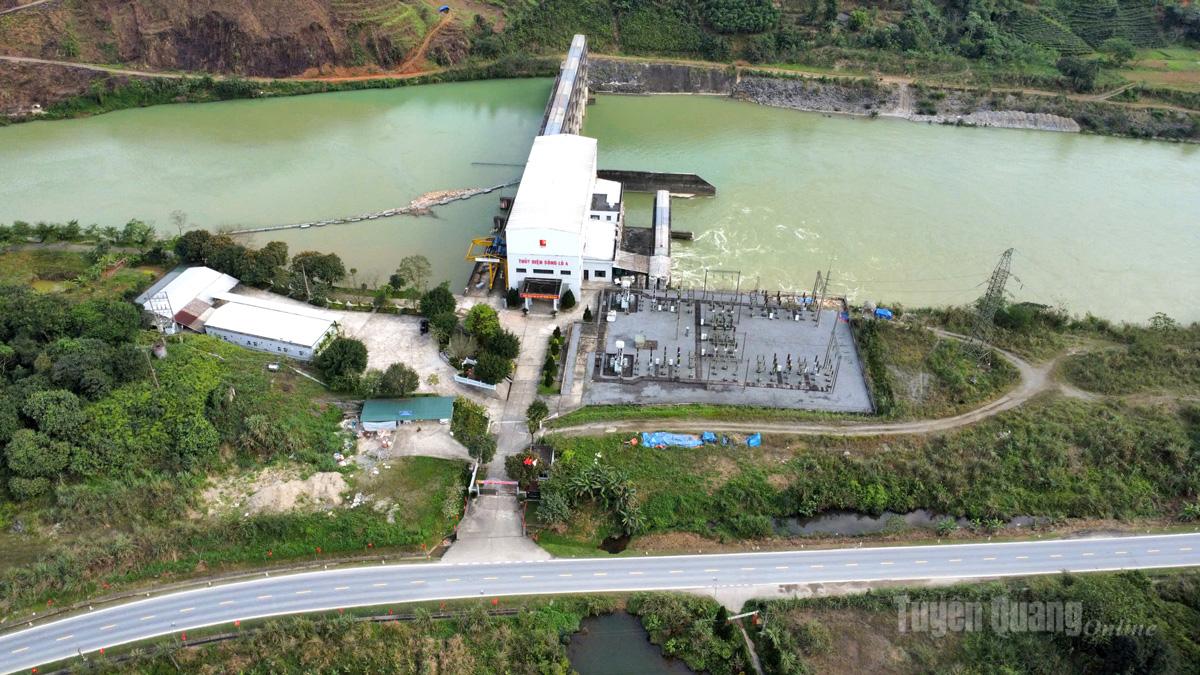 Nh&agrave; m&aacute;y thuỷ điện S&ocirc;ng L&ocirc; 4 thực hiện tốt việc nộp tiền dịch vụ m&ocirc;i trường rừng.