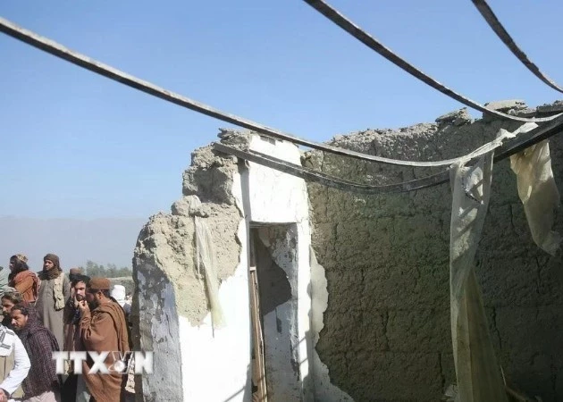 The houses in Nangarhar Province, Afghanistan, were destroyed after a Pakistani airstrike on February 22. (Photo: Xinhua/VNA)