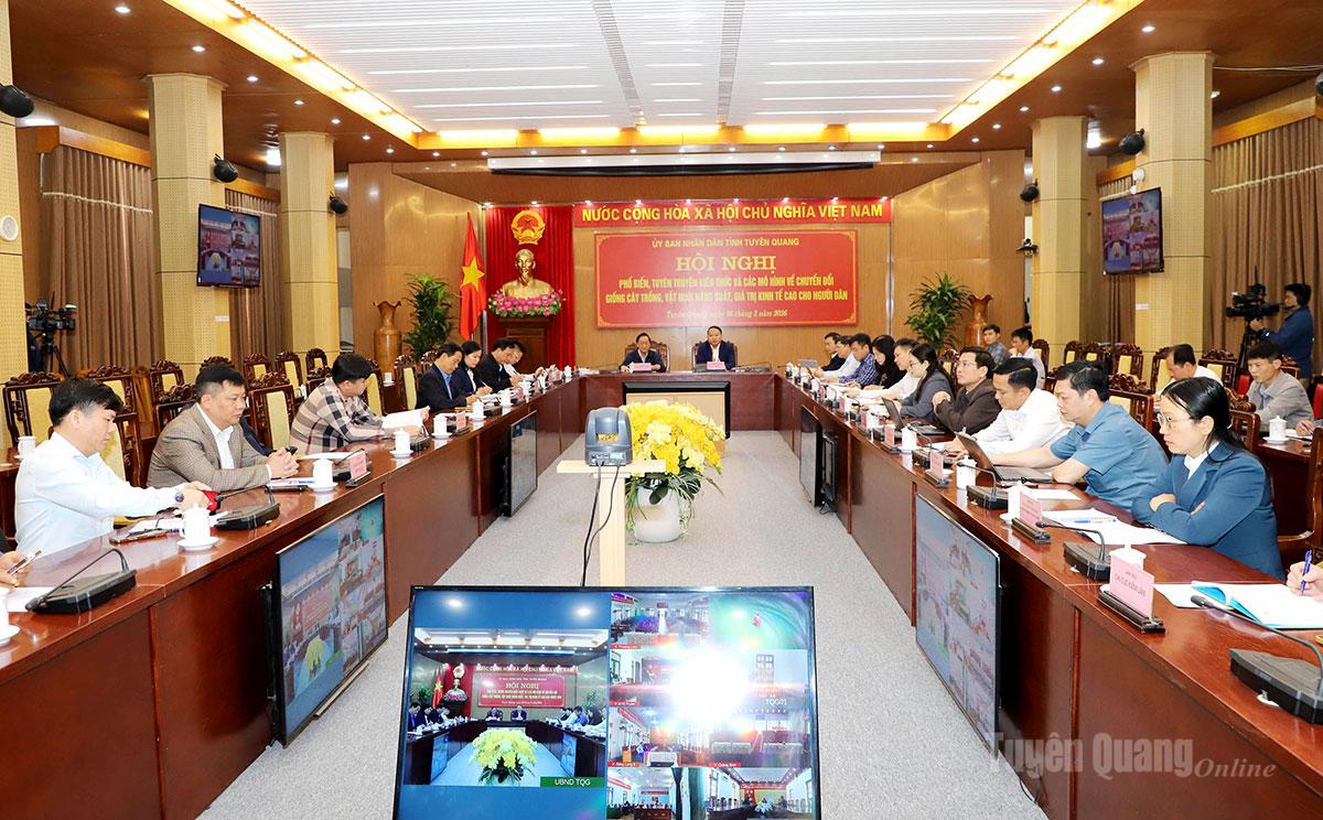 Quang cảnh hội nghị.