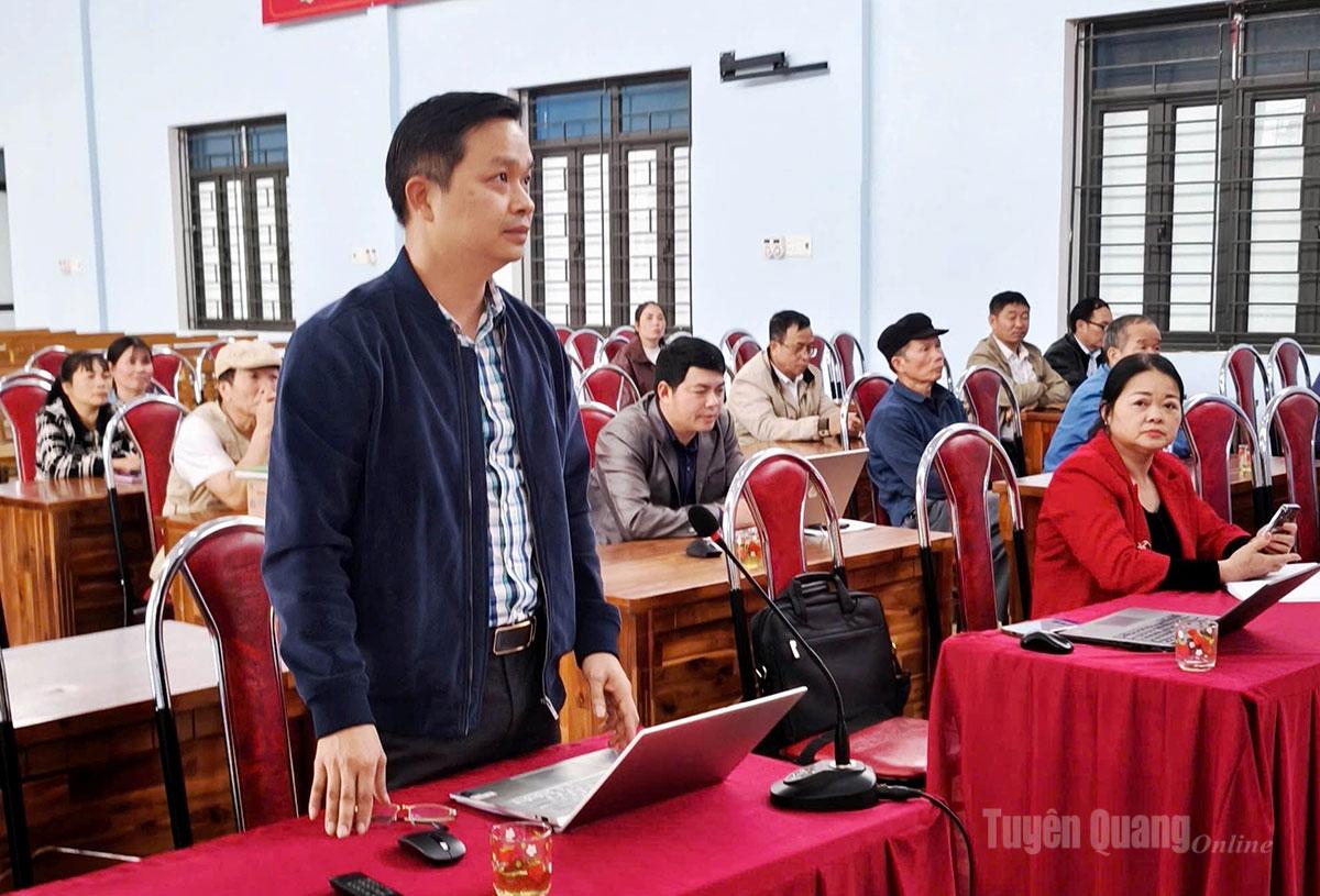 Lãnh đạo xã Đồng Yên thảo luận tại điểm cầu xã.