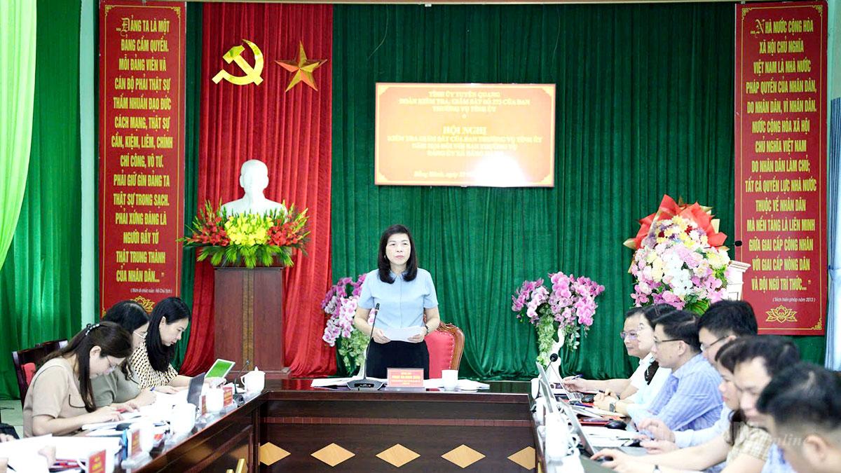 Đồng chí Phạm Thị Minh Xuân, Ủy viên Ban Thường vụ Tỉnh ủy, Phó Chủ tịch HĐND tỉnh chủ trì buổi làm việc.