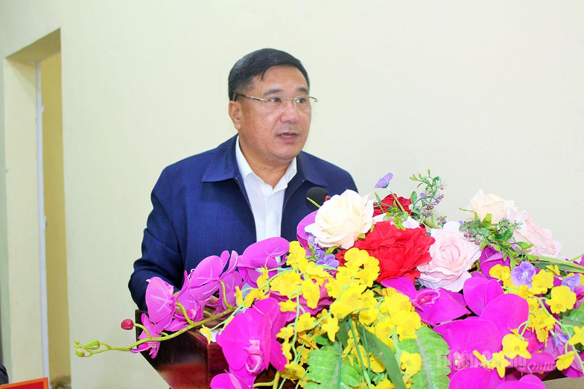 Phó Chủ tịch Thường trực HĐND tỉnh Hầu Minh Lợi phát biểu tại Hội nghị.