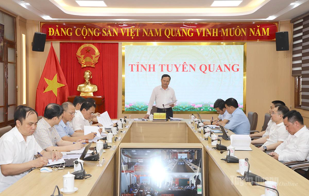 Quang cảnh buổi làm việc tại điểm cầu UBND tỉnh.