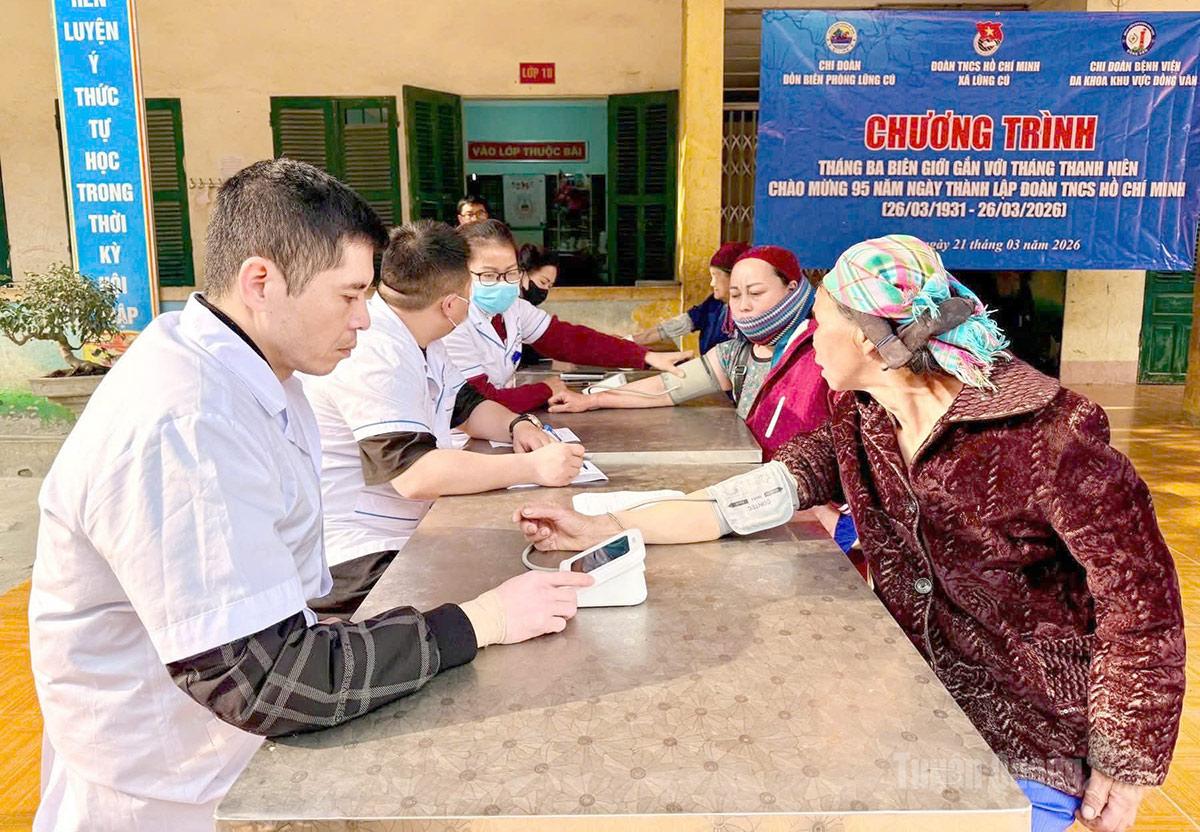 Khám, chữa bệnh cấp phát thuốc miễn phí được các cơ sở Đoàn tổ chức sâu rộng.