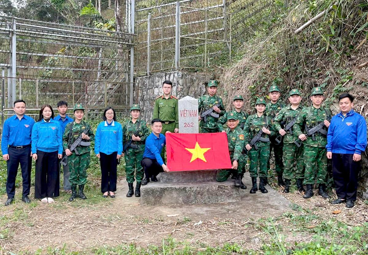 Several commune-level Youth Union organizations have held political activities titled “Border Patrol Week” in areas near the Vietnam–China border markers.