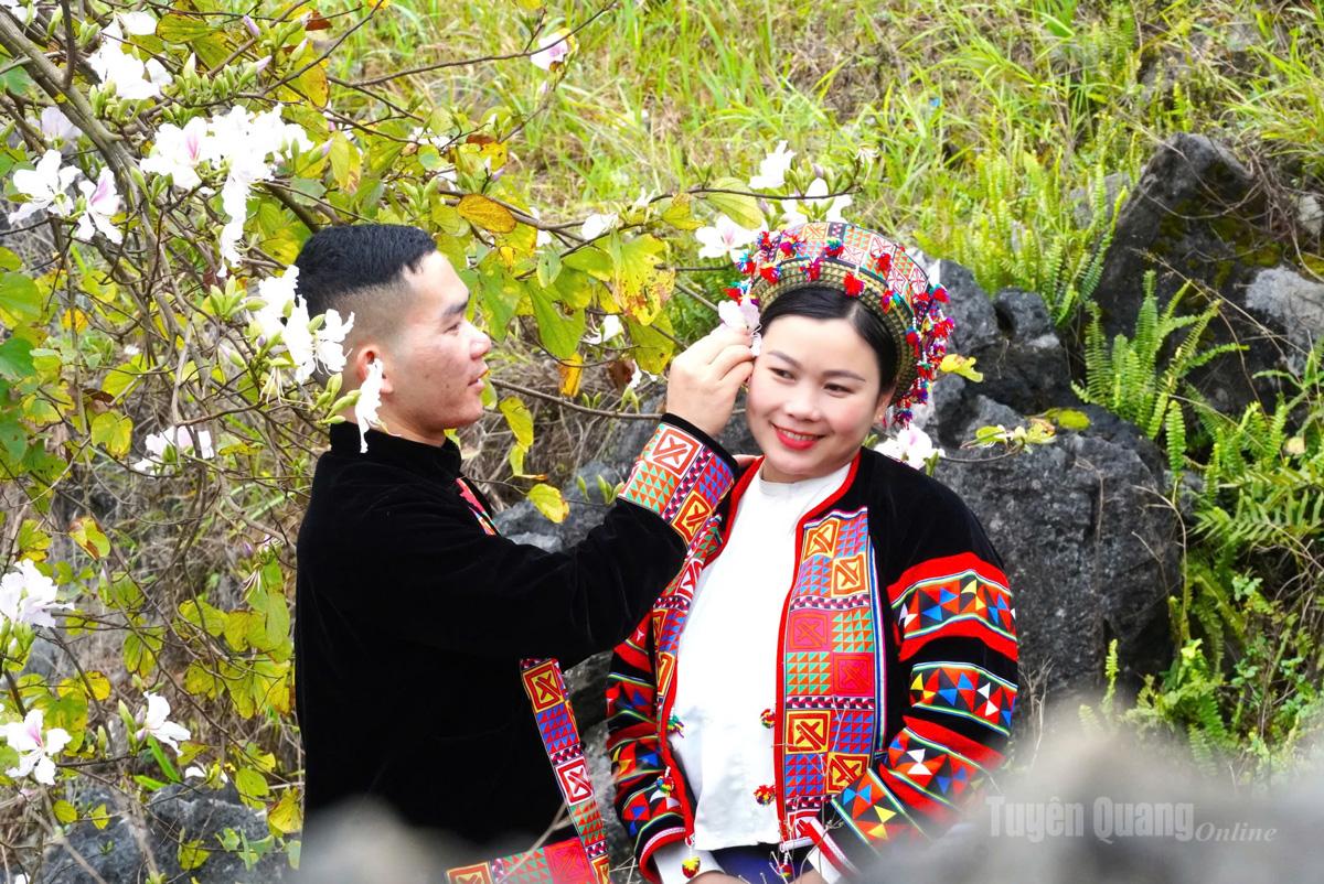 Khau Vai – the land of the famed Love Market, where young men and women reunite with past romances.