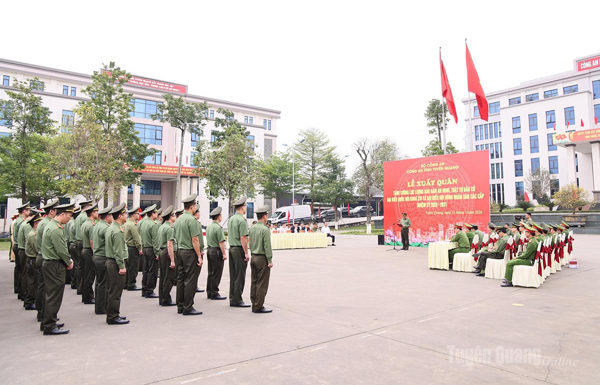 Quang cảnh buổi lễ.