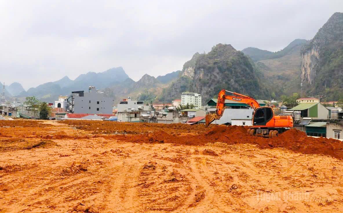 Mặt bằng sẵn sàng cho ngày khởi công trường Phổ thông nội trú liên cấp Tiểu học và Trung học cơ sở Đồng Văn.