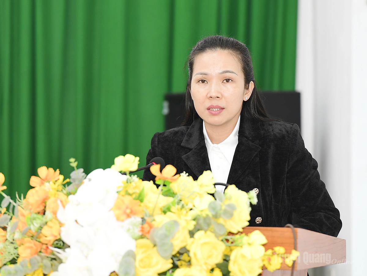 Ứng cử viên đại biểu HĐND tỉnh Phúc Thị Thanh Yến, Công chức Đội Quản lý Thị trường số 2, Chi cục Quản lý Thị trường, Sở Công thương trình bày chương trình hành động cá nhân.