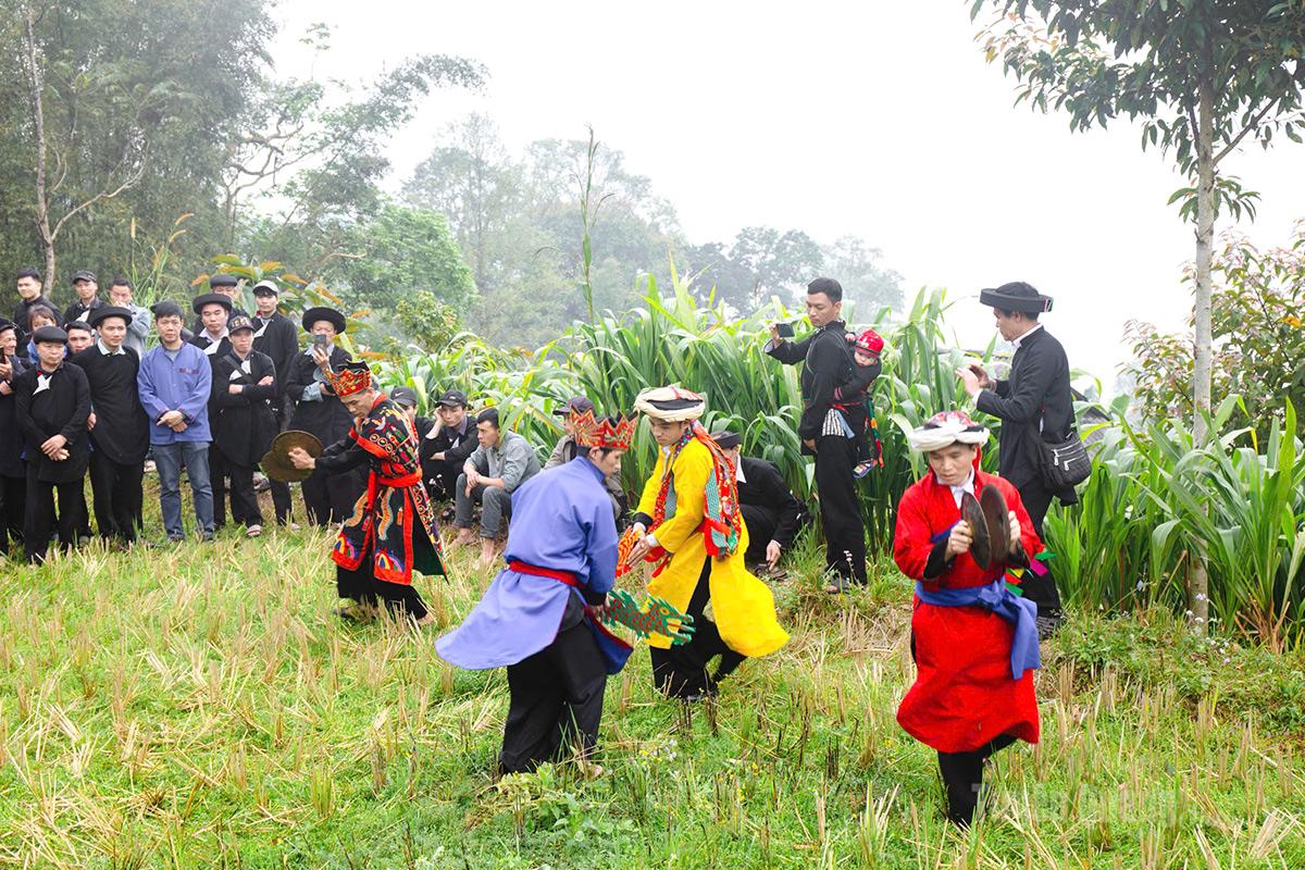 Traditional dances are reenacted.