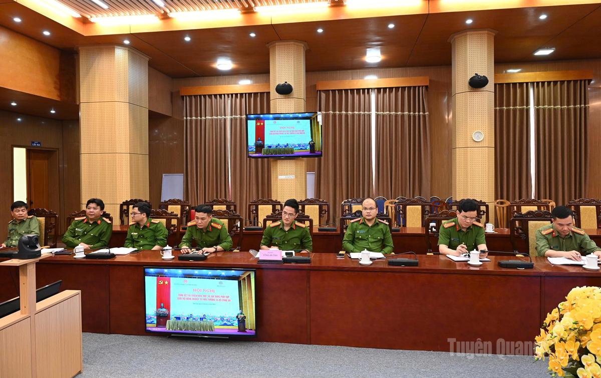 Các đại biểu dự hội nghị tại điểm cầu Tuyên Quang.